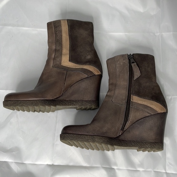 MJUS Wedge Leather Suede Panel Boots Taupe Brown Tan Over Ankle Side Zip Size 37 - Picture 4 of 12